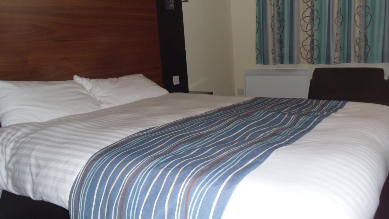 Eyesleepover Hotel *
